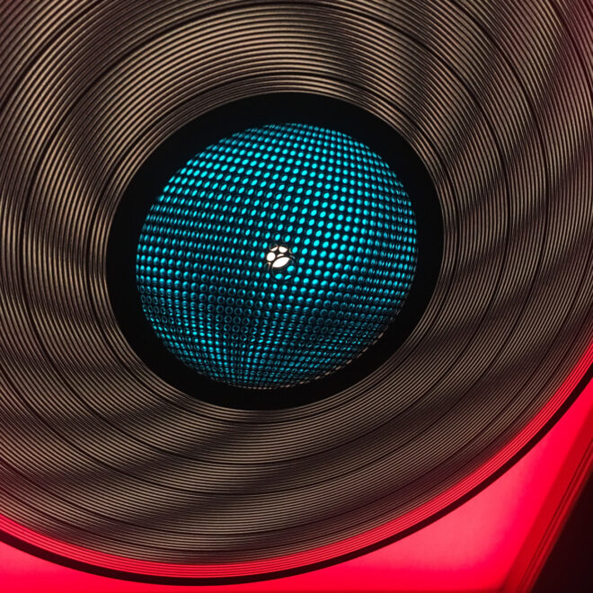 Lux Records Op Art – Blue Disco Ball on Fuchsia - 12x12 Lightbox by Mini-Cinema : Hugo Cantin -close1